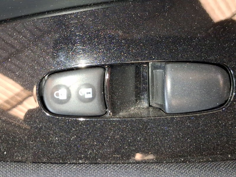 Recambio de mando elevalunas delantero derecho para nissan leaf (ze1) electric referencia OEM IAM 254115SA0A  