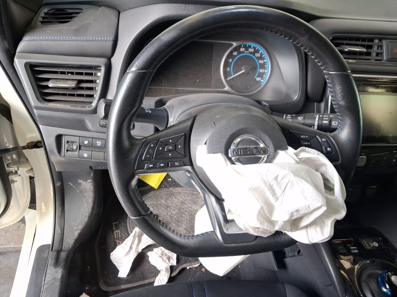 Recambio de volante para nissan leaf (ze1) electric referencia OEM IAM 484305SH1A  