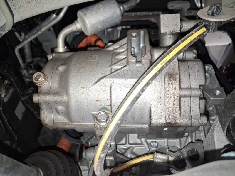 Recambio de compresor aire acondicionado para nissan leaf (ze1) electric referencia OEM IAM 926005SA0C  