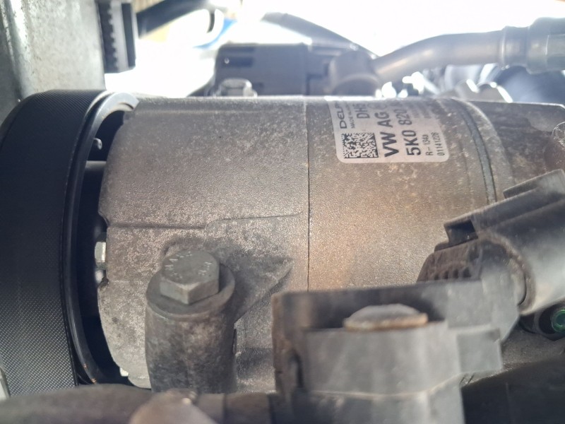Recambio de compresor aire acondicionado para volkswagen polo v (6r1, 6c1) 1.6 tdi referencia OEM IAM 5K0820803  