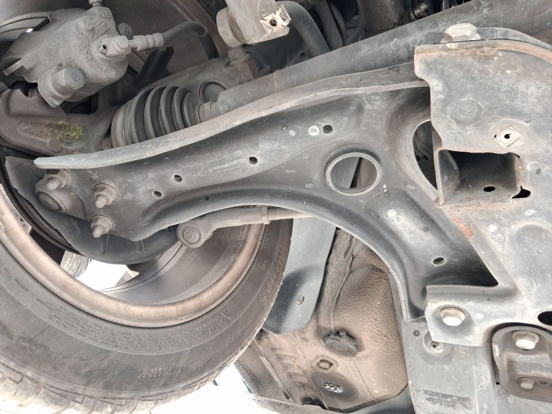 Recambio de brazo suspension inferior delantero derecho para volkswagen polo v (6r1, 6c1) 1.6 tdi referencia OEM IAM 6R0407152F 