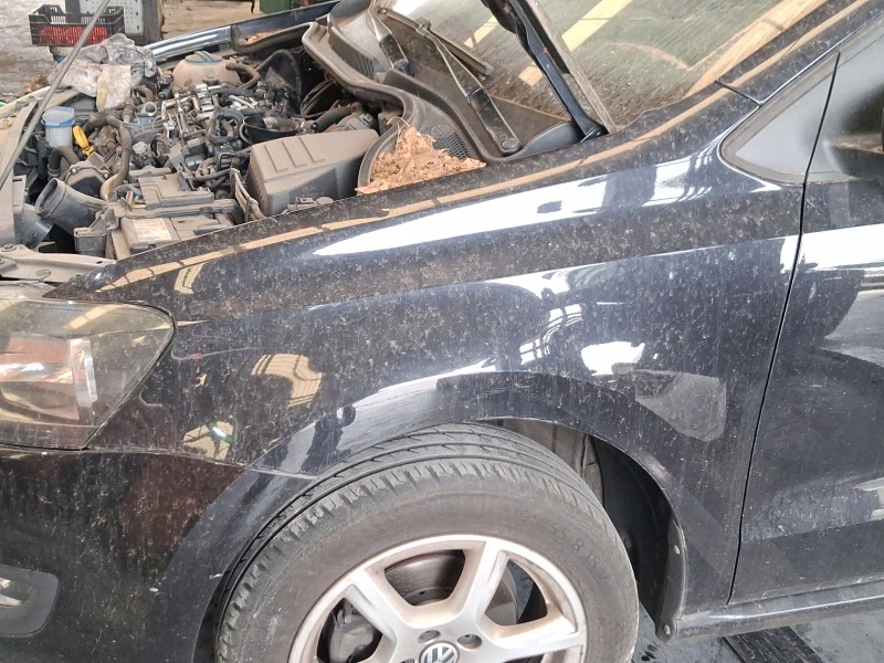 Recambio de aleta delantera izquierda para volkswagen polo v (6r1, 6c1) 1.6 tdi referencia OEM IAM 6R0821105H  
