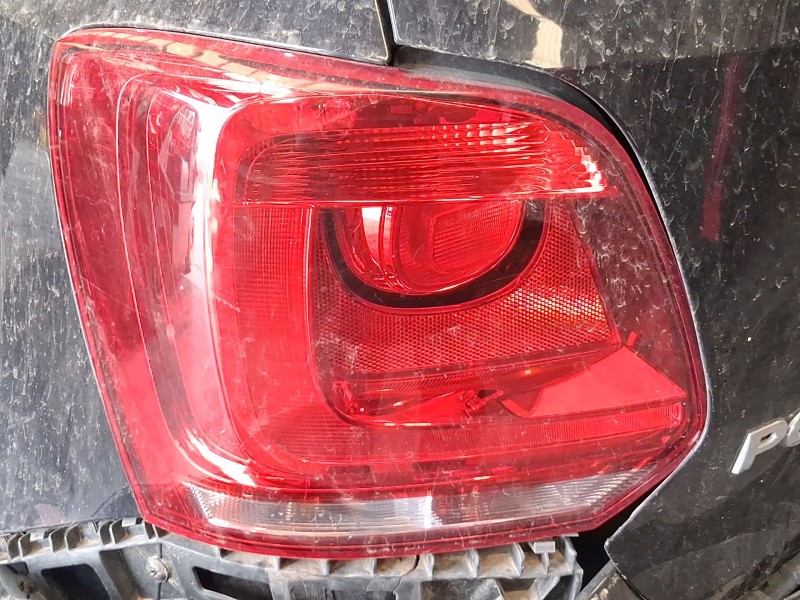Recambio de piloto trasero izquierdo para volkswagen polo v (6r1, 6c1) 1.6 tdi referencia OEM IAM 6R0945095AH  