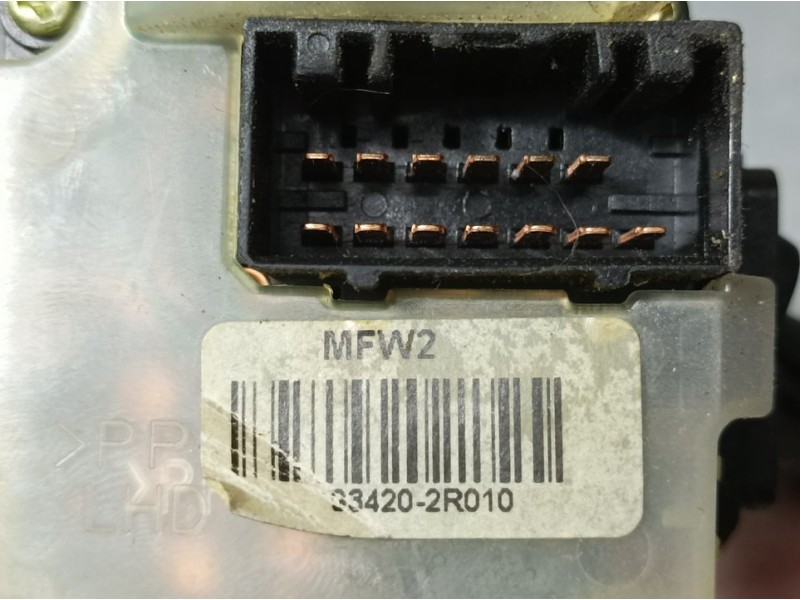 Recambio de mando limpia para hyundai i30 comfort referencia OEM IAM 834202R010  