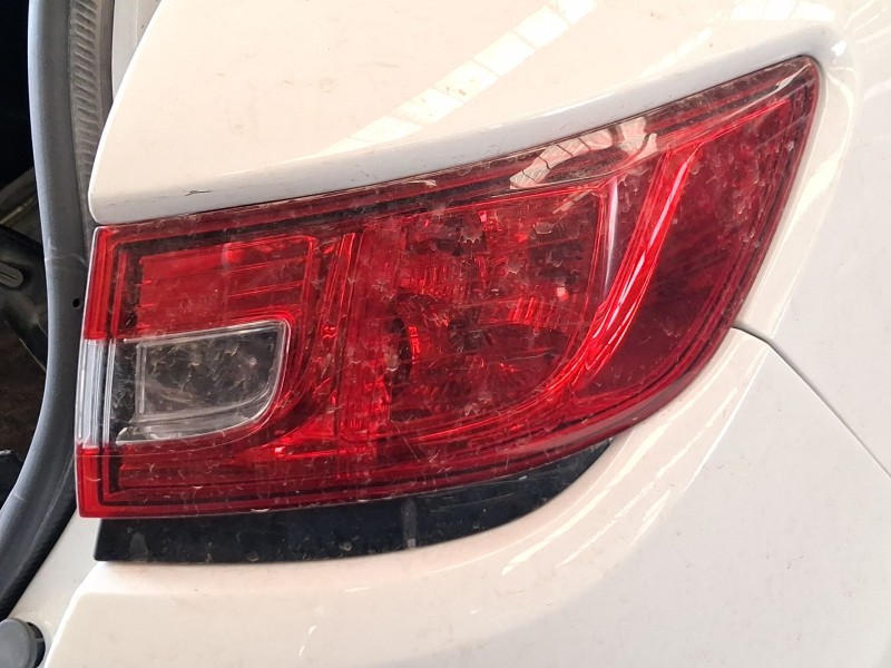 Recambio de piloto trasero derecho exterior para renault clio iv (bh_) 0.9 tce 90 referencia OEM IAM 265506608R  
