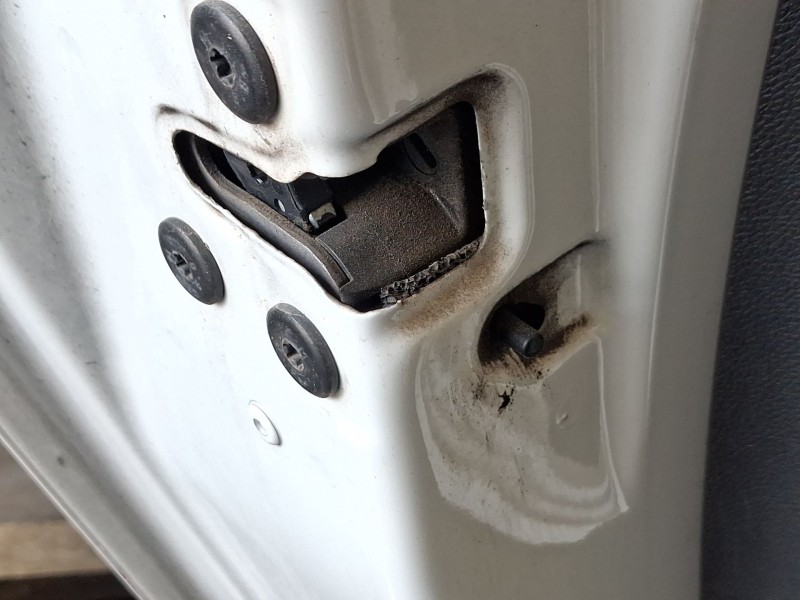 Recambio de cerradura puerta trasera izquierda para renault clio iv (bh_) 0.9 tce 90 referencia OEM IAM 825019707R  
