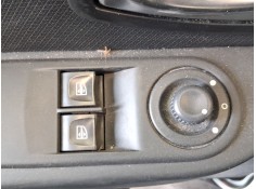 Recambio de mando elevalunas delantero izquierdo para renault clio iv (bh_) 0.9 tce 90 referencia OEM IAM 254118722R  