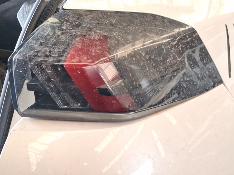 Recambio de piloto trasero derecho exterior para peugeot 2008 ii (ud_, us_, uy_, uj_, ur_, uc_) e-2008 referencia OEM IAM 983819