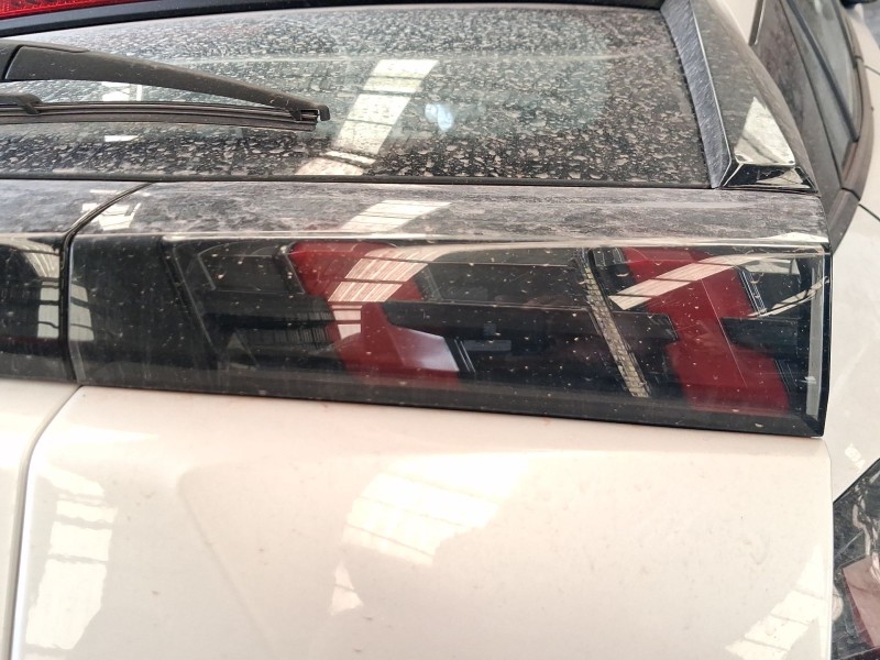 Recambio de piloto trasero derecho interior para peugeot 2008 ii (ud_, us_, uy_, uj_, ur_, uc_) e-2008 referencia OEM IAM 982595