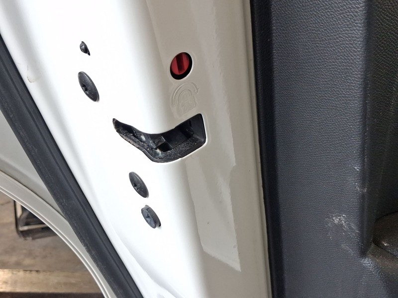Recambio de cerradura puerta trasera izquierda para peugeot 2008 ii (ud_, us_, uy_, uj_, ur_, uc_) e-2008 referencia OEM IAM 984