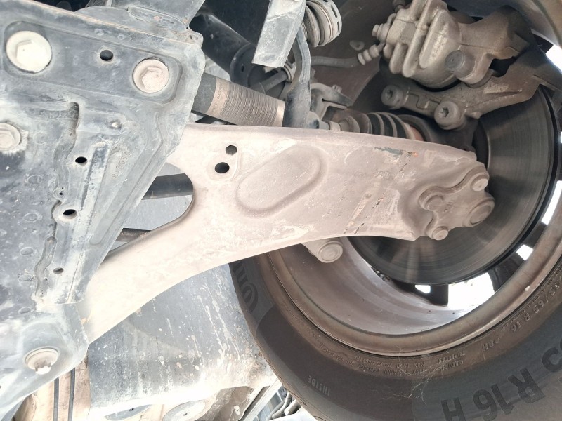 Recambio de brazo suspension inferior delantero izquierdo para peugeot 2008 ii (ud_, us_, uy_, uj_, ur_, uc_) e-2008 referencia 