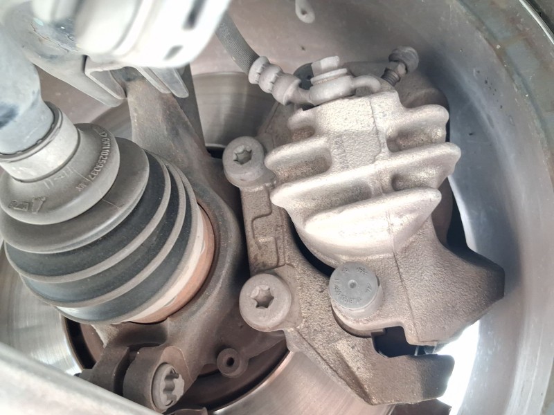 Recambio de pinza freno delantera izquierda para peugeot 2008 ii (ud_, us_, uy_, uj_, ur_, uc_) e-2008 referencia OEM IAM 164803