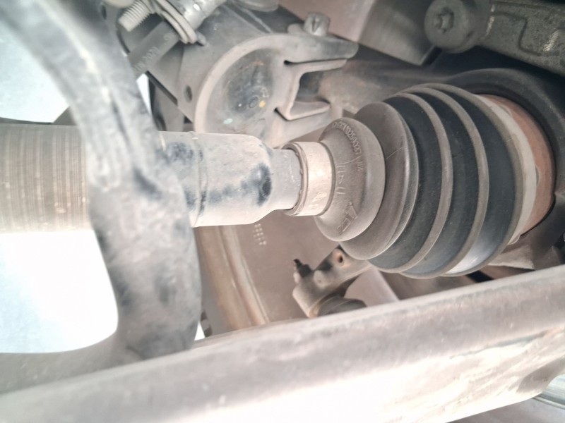 Recambio de transmision delantera izquierda para peugeot 2008 ii (ud_, us_, uy_, uj_, ur_, uc_) e-2008 referencia OEM IAM 983623