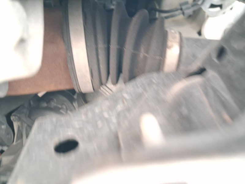 Recambio de transmision delantera izquierda para peugeot 2008 ii (ud_, us_, uy_, uj_, ur_, uc_) e-2008 referencia OEM IAM 983623
