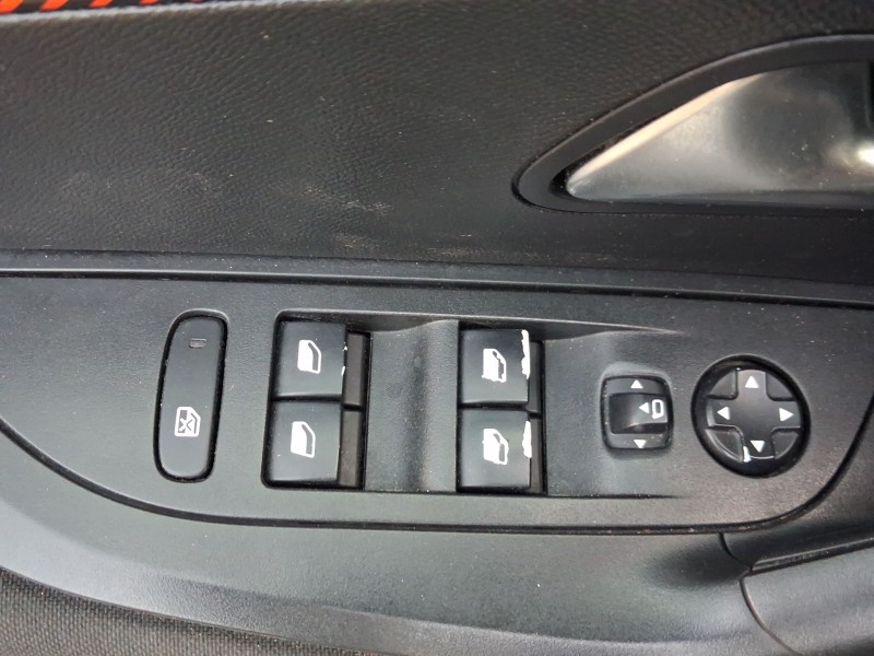 Recambio de mando elevalunas delantero izquierdo para peugeot 2008 ii (ud_, us_, uy_, uj_, ur_, uc_) e-2008 referencia OEM IAM 9