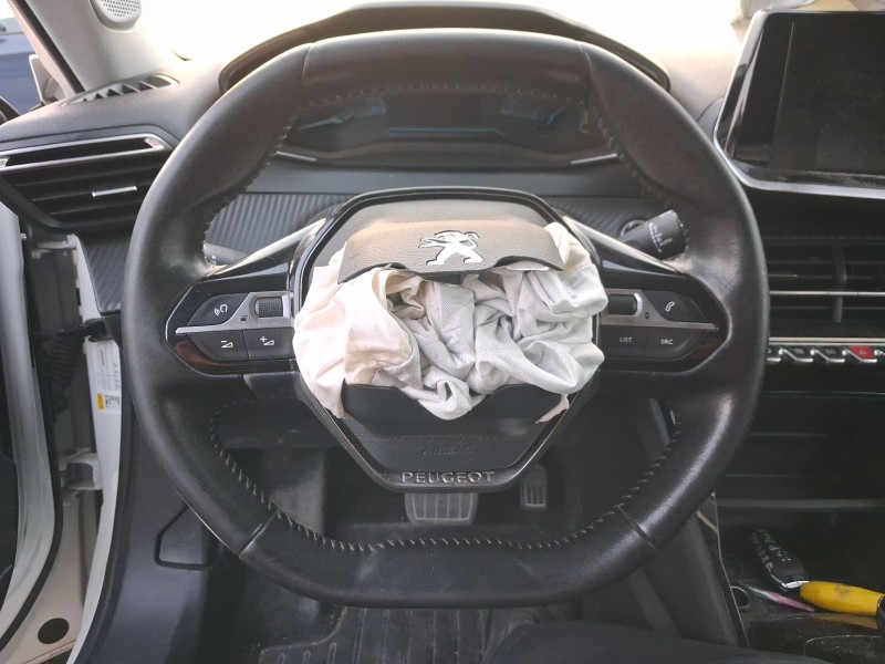 Recambio de volante para peugeot 2008 ii (ud_, us_, uy_, uj_, ur_, uc_) e-2008 referencia OEM IAM 98255044ZD  