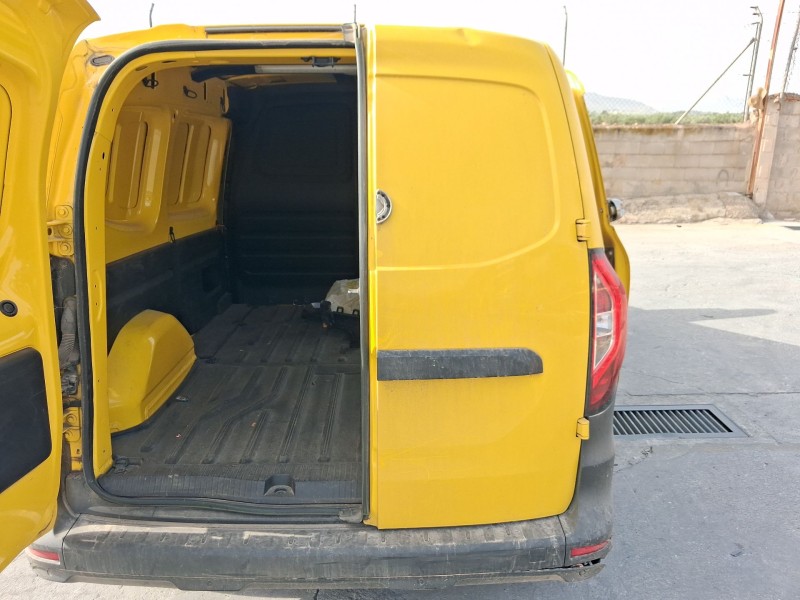 Recambio de puerta trasera derecha carga para renault kangoo iii furgoneta/monovolumen 1.5 blue dci 95 (fjab) referencia OEM IAM