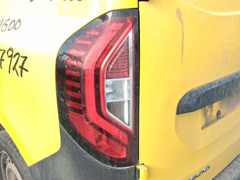 Recambio de piloto trasero izquierdo para renault kangoo iii furgoneta/monovolumen 1.5 blue dci 95 (fjab) referencia OEM IAM 265