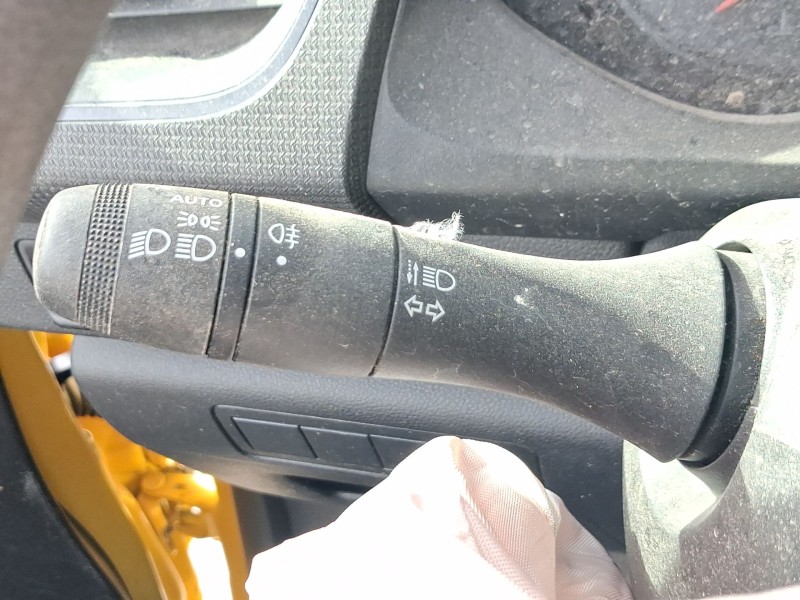 Recambio de mando luces y limpia para renault kangoo iii furgoneta/monovolumen 1.5 blue dci 95 (fjab) referencia OEM IAM 2556733