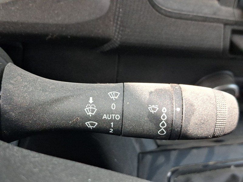 Recambio de mando luces y limpia para renault kangoo iii furgoneta/monovolumen 1.5 blue dci 95 (fjab) referencia OEM IAM 2556733