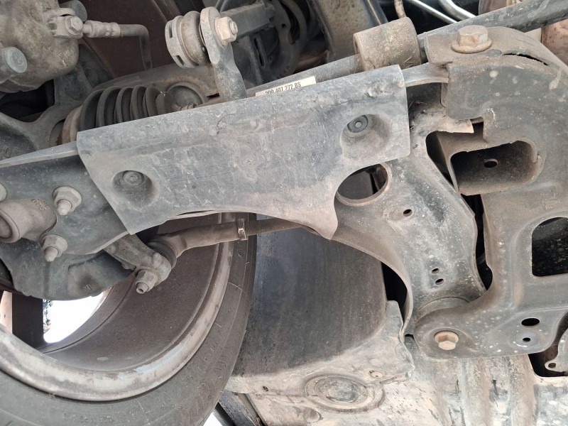 Recambio de brazo suspension inferior delantero derecho para seat arona (kj7, kjp) 1.0 tgi referencia OEM IAM 2Q0413032BB  