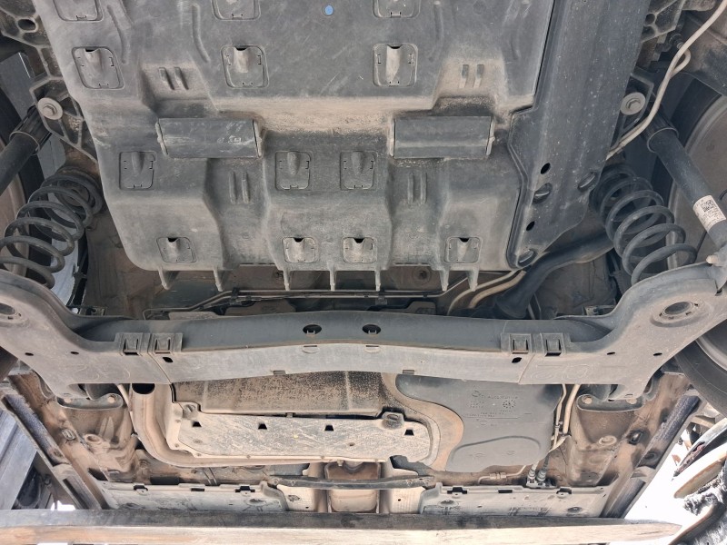 Recambio de puente trasero para seat arona (kj7, kjp) 1.0 tgi referencia OEM IAM 2Q0501053CM  