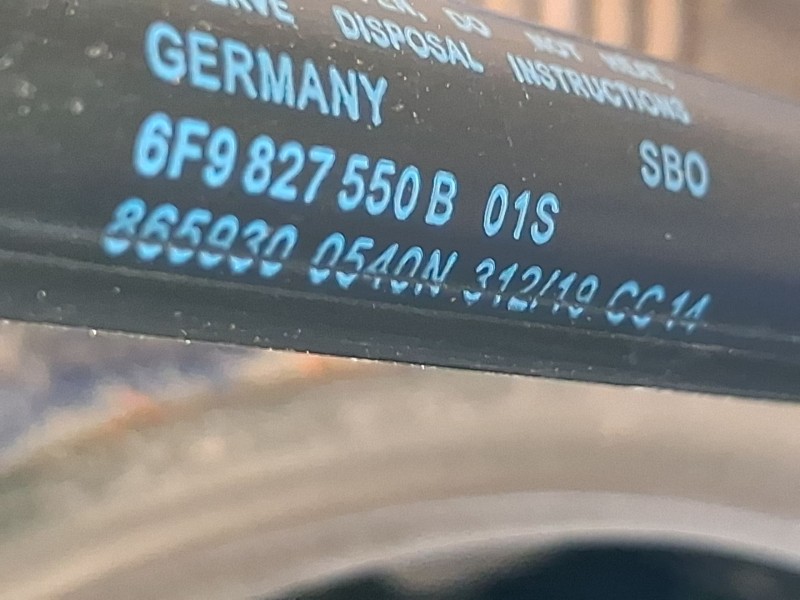 Recambio de amortiguadores maletero / porton para seat arona (kj7, kjp) 1.0 tgi referencia OEM IAM 6F9827550D  