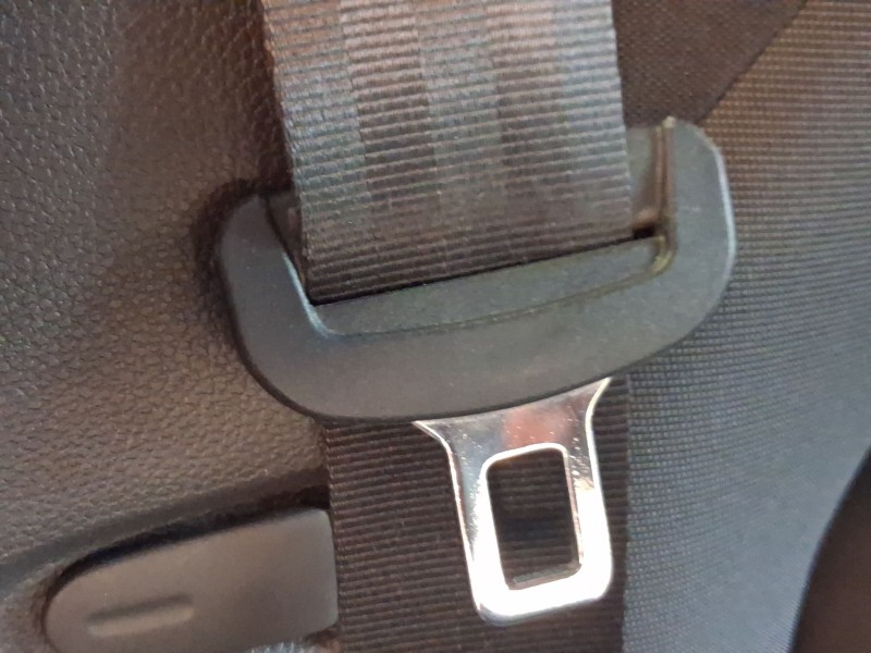 Recambio de cinturon seguridad trasero derecho para seat arona (kj7, kjp) 1.0 tgi referencia OEM IAM 6F0857805KRAA  