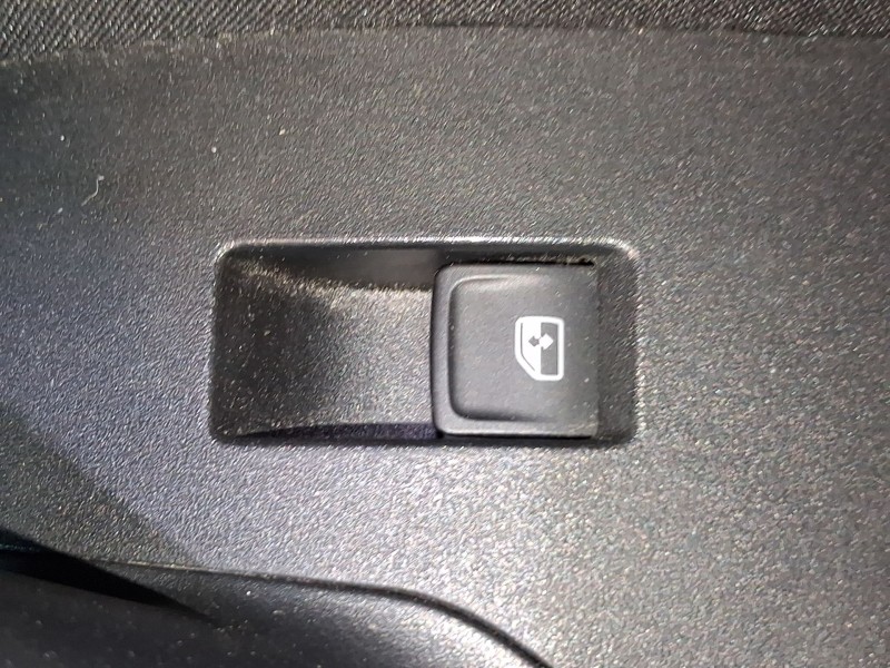 Recambio de mando elevalunas trasero derecho para seat arona (kj7, kjp) 1.0 tgi referencia OEM IAM 5G0959855PWHS  
