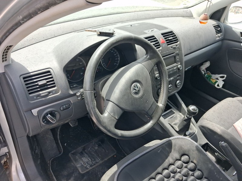 volkswagen golf v (1k1) del año 2004