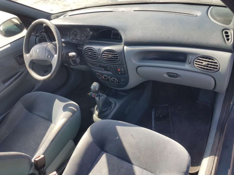 renault megane i berlina hatchback (ba0) del año 1997