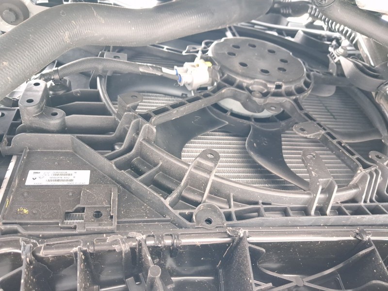 Recambio de electroventilador para renault captur ii (hf_) 1.0 tce 90 eco-g (hfm6) referencia OEM IAM 214810411R  