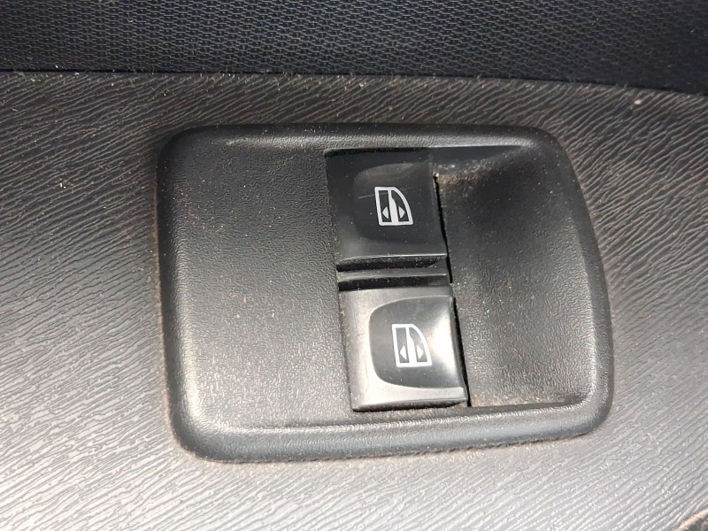 Recambio de mando elevalunas delantero izquierdo para renault kangoo / grand kangoo ii (kw0/1_) 1.5 dci 75 (kw07, kw10, kw04) re