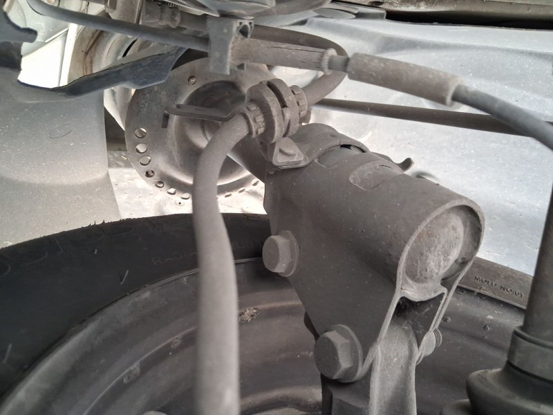 Recambio de amortiguador delantero derecho para renault kangoo / grand kangoo ii (kw0/1_) 1.5 dci 75 (kw07, kw10, kw04) referenc