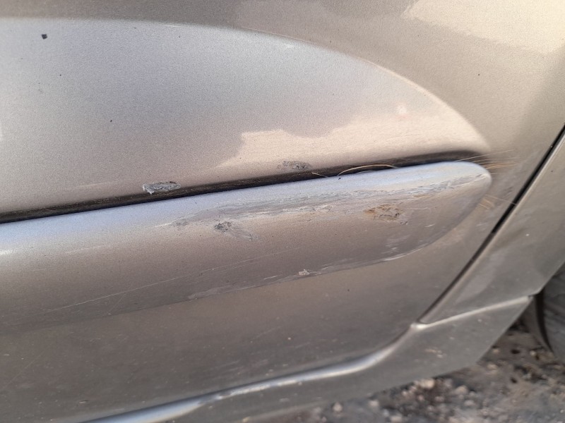 Recambio de puerta delantera derecha para peugeot 5008 (0u_, 0e_) 1.6 hdi referencia OEM IAM 9004AV ROZADA 