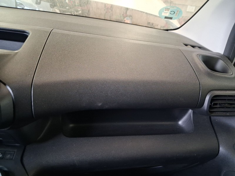 Recambio de guantera para citroën berlingo furgoneta/monovolumen (k9) 1.5 bluehdi 100 referencia OEM IAM 98220093ZD  