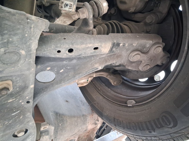 Recambio de brazo suspension inferior delantero izquierdo para citroën berlingo furgoneta/monovolumen (k9) 1.5 bluehdi 100 refer