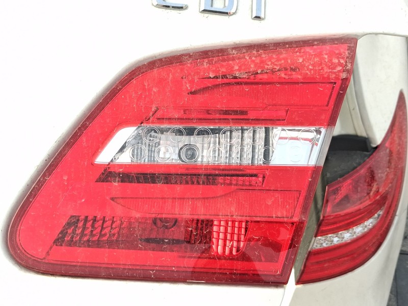 Recambio de piloto trasero derecho interior para mercedes-benz clase b sports tourer (w246, w242) b 180 cdi (246.200) referencia