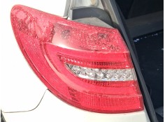 PILOTO TRASERO IZQUIERDO EXTERIOR A2468200564 