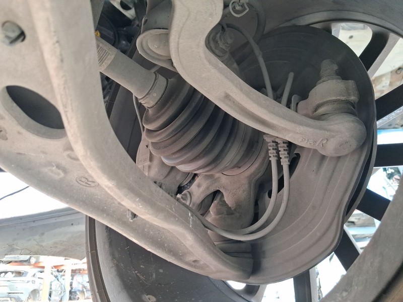 Recambio de mangueta delantera derecha para mercedes-benz clase b sports tourer (w246, w242) b 180 cdi (246.200) referencia OEM 