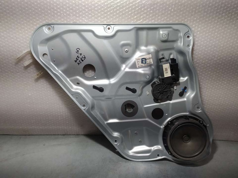 Recambio de elevalunas trasero izquierdo para kia cee´d active referencia OEM IAM 834701H020  ELECTRICO 6 PINES