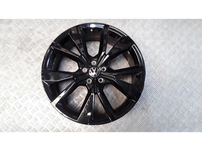 Recambio de llanta aluminio para volkswagen taigo (cs1) 1.5 tsi referencia OEM IAM 7X18 5 TORN ET37 ALUMINIO ROZADA ROZADA