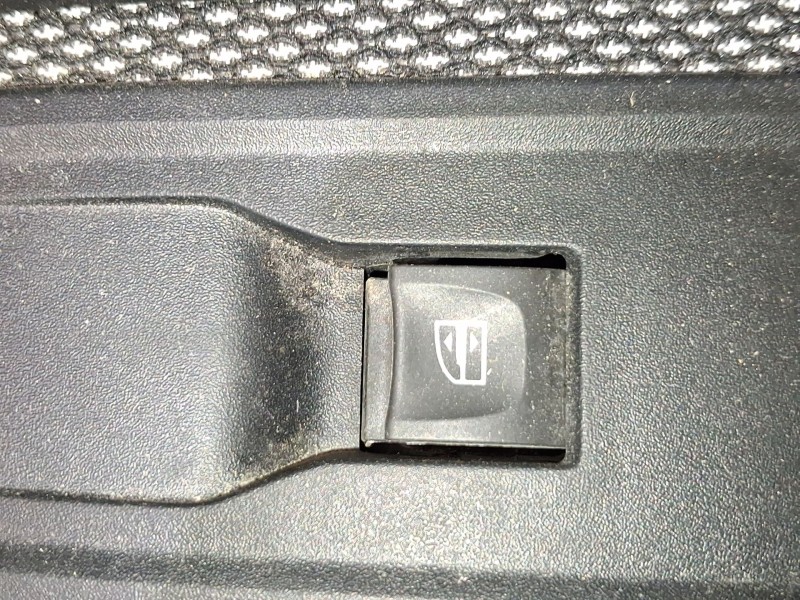 Recambio de mando elevalunas delantero derecho para dacia sandero iii 1.0 tce 90 eco-g referencia OEM IAM   