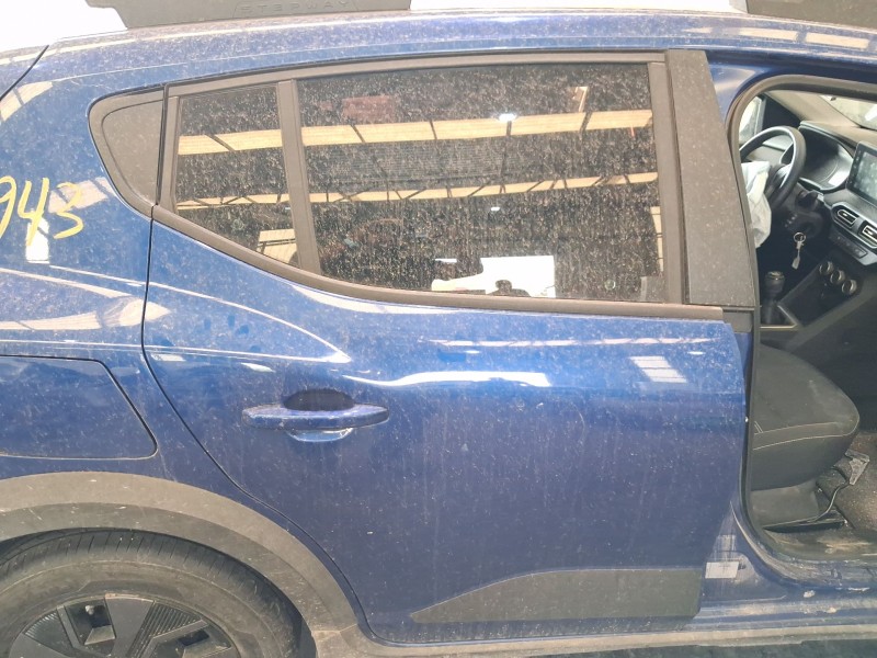 Recambio de puerta trasera derecha para dacia sandero iii 1.0 tce 90 eco-g referencia OEM IAM   