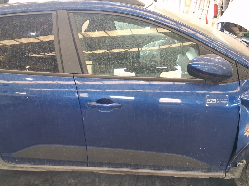 Recambio de puerta delantera derecha para dacia sandero iii 1.0 tce 90 eco-g referencia OEM IAM  ROZADA 