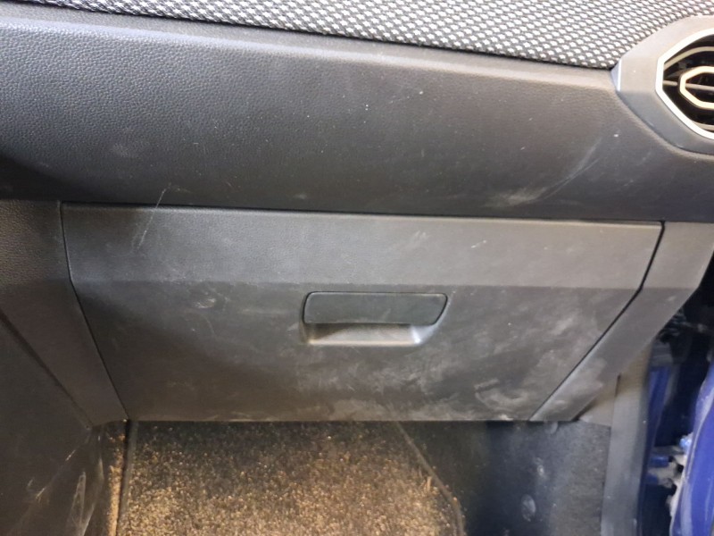 Recambio de guantera para dacia sandero iii 1.0 tce 90 eco-g referencia OEM IAM   