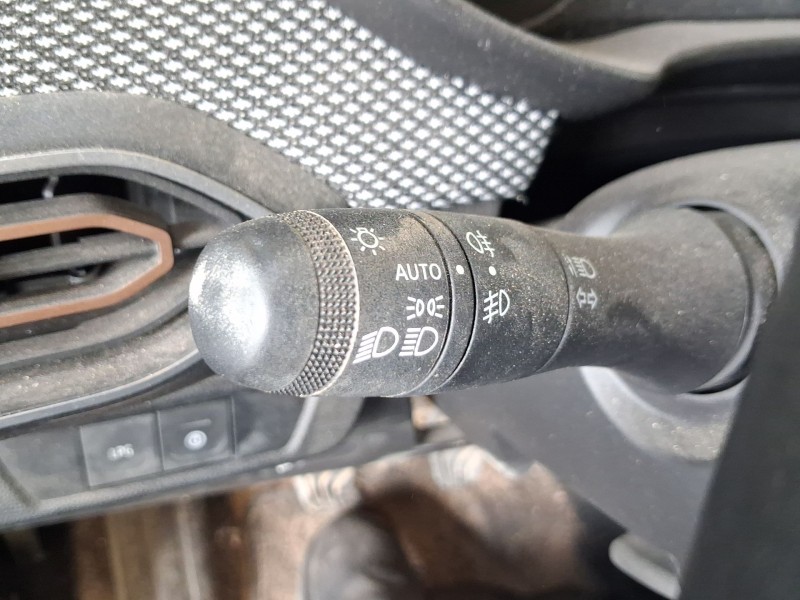 Recambio de mando luces y limpia para dacia sandero iii 1.0 tce 90 eco-g referencia OEM IAM 255670975R  