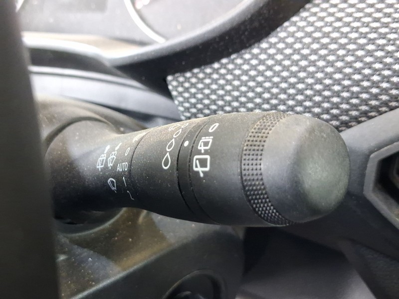 Recambio de mando luces y limpia para dacia sandero iii 1.0 tce 90 eco-g referencia OEM IAM 255670975R  