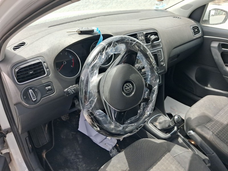 volkswagen polo v (6r1, 6c1) del año 2015