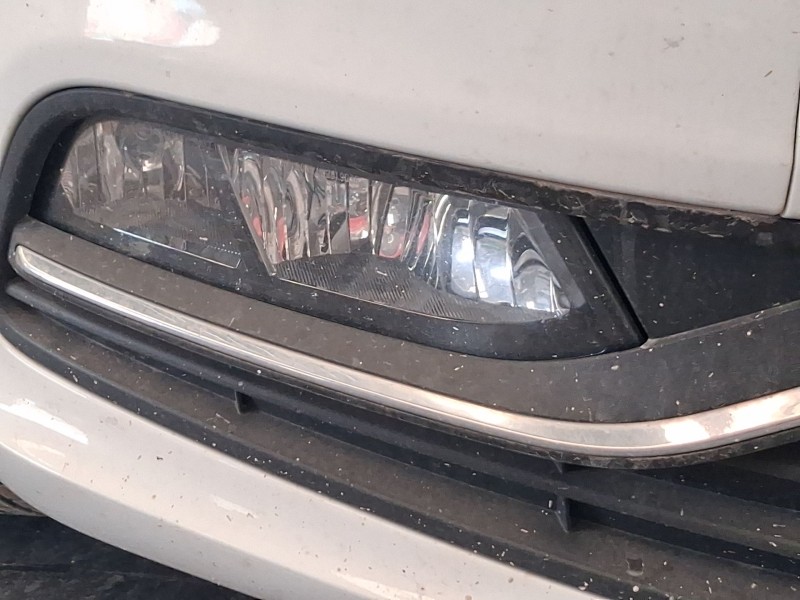 Recambio de faro antiniebla derecho para volkswagen polo v (6r1, 6c1) 1.2 tsi 16v referencia OEM IAM   